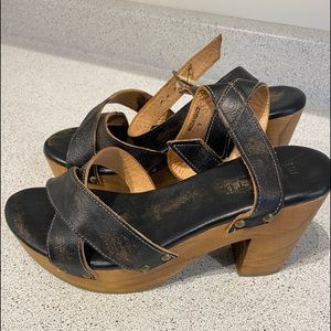 Bedstu leather and wood sandals *brand new*